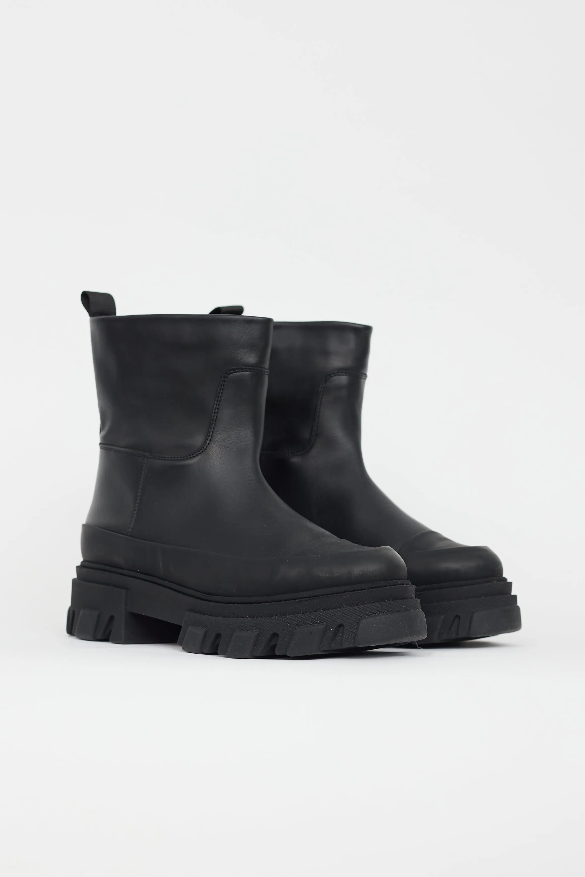 Black Leather Tubular Ankle Boot