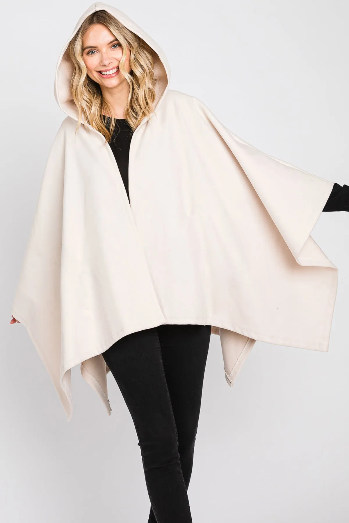 HOODED SOLID RUANA
